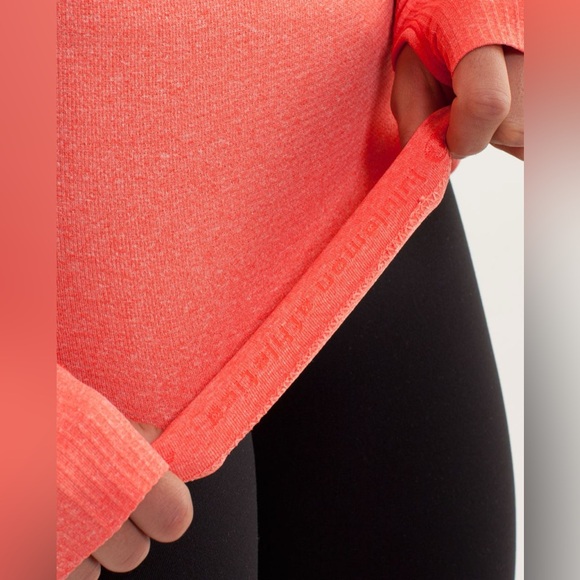 Lululemon Run: Swiftly Turtleneck Love Red Size 6 - Picture 8 of 15